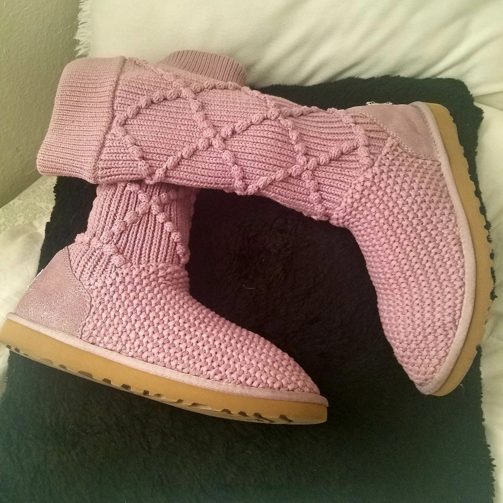 UGG BOOTS AUTHENTIC